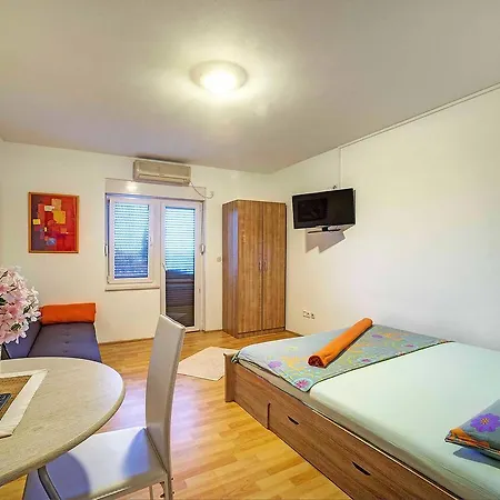 Oriana.4 *
